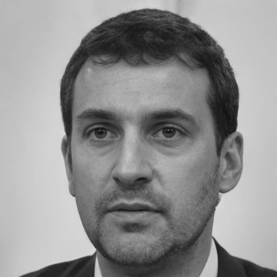 Tomás Fáilte, Senior Investment Advisor