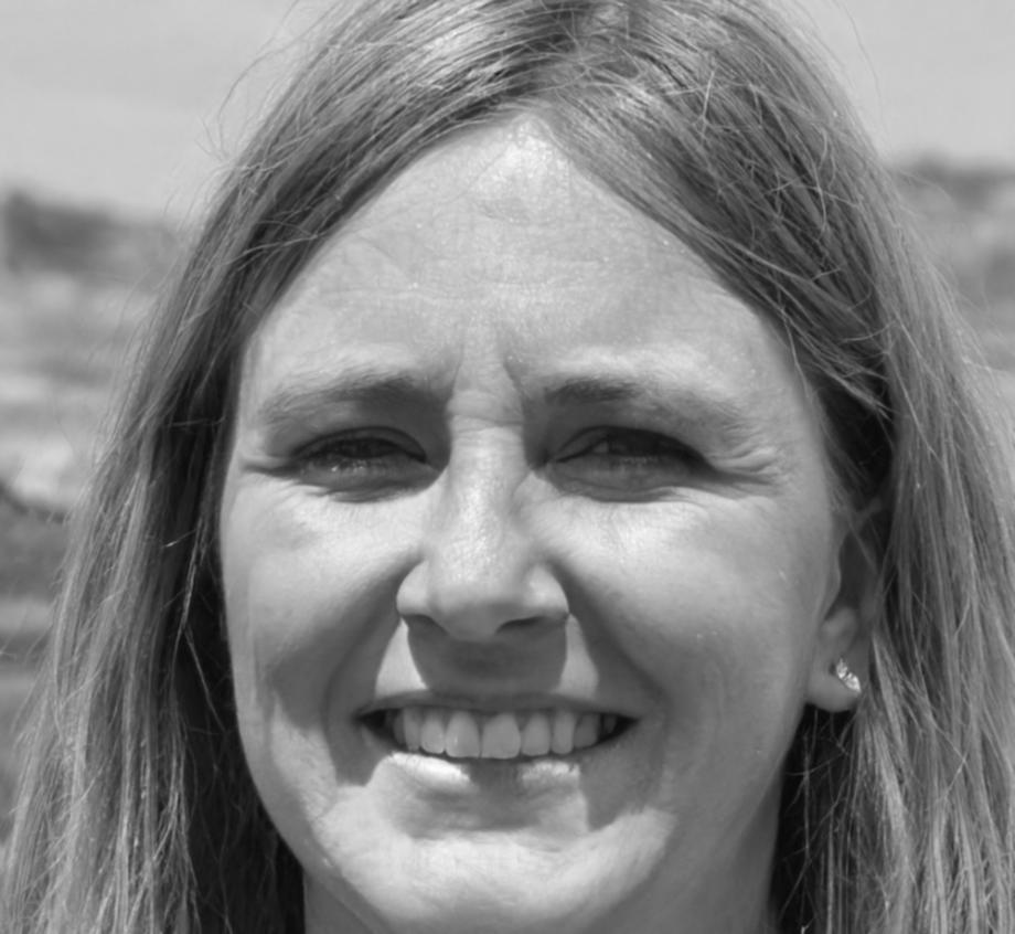 Niamh Gallagher discussing her investment education experience